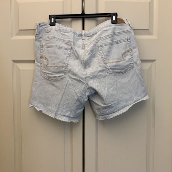 Vintage AE striped shorts SZ 14 lightweight with stretch - Picture 3 of 3
